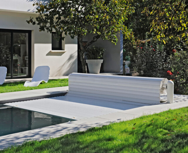 Open Classic Automatic Pool Safety Cover